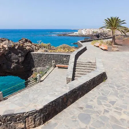Apartment Big 2-bedroom In Tenerife South *