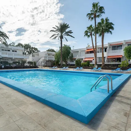 Big 2-bedroom In Tenerife South Apartmán